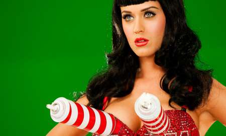 Katy Perry está a caminho do Brasil