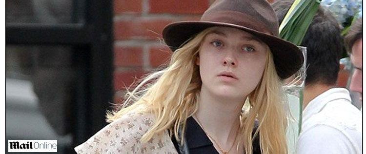 Dakota Fanning se prepara para a faculdade