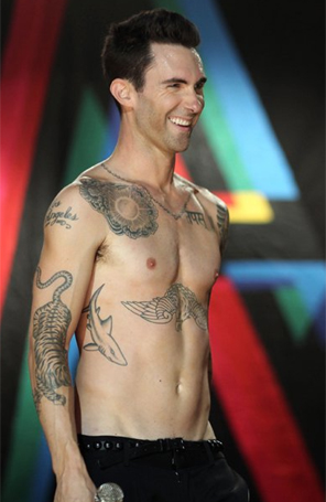 Adam Levine, do <i>Maroon 5</i>, já está no Brasil