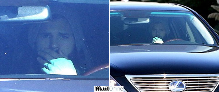 Ashton Kutcher é clicado deixando <I>set</i> de <I>Half Men</i>