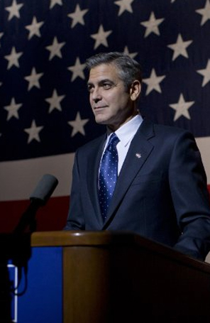 George Clooney se divertia usando o nome de Arnold Schwarzenegger