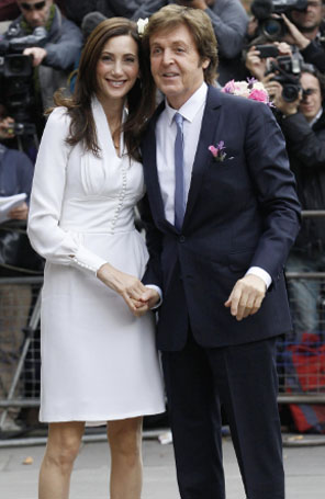 Paul McCartney se casa em Londres