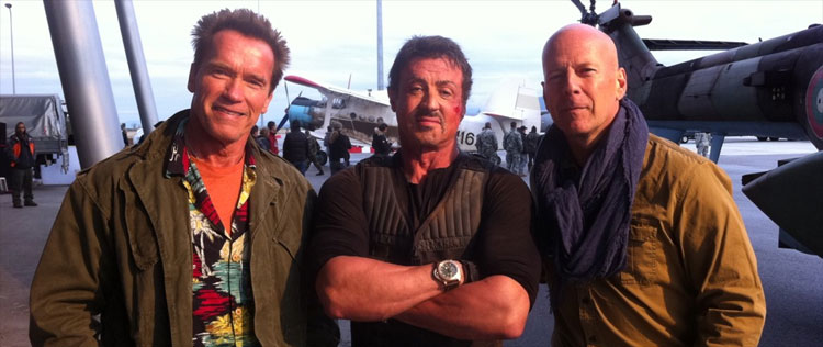 Arnold Scharzenegger posta foto no <i>set</i> de <I>Mercenários</i>