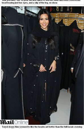 Kim Kardashian compra burca em Dubai
