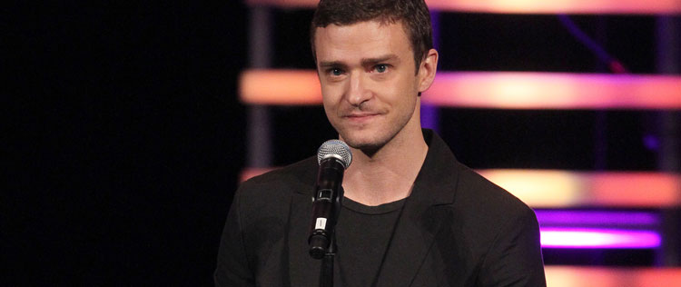 Justin Timberlake sobe ao palco em premiação