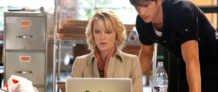 Aos três anos, filha Katherine Heigl já sabe andar de salto alto