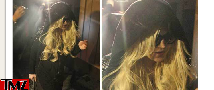 Lindsay Lohan vai a seu primeiro dia de trabalho no necrotério