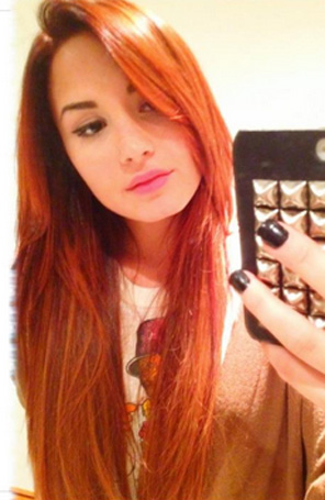 Demi Lovato muda a cor do cabelo