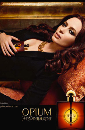 Veja <i>ad</i> de perfume com Emily Blunt