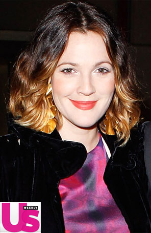 Drew Barrymore muda o visual novamente