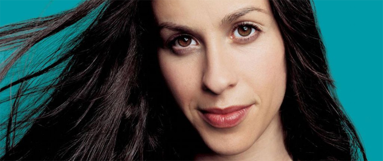 Alanis Morissette confessa que não estava preparada para ser mãe  