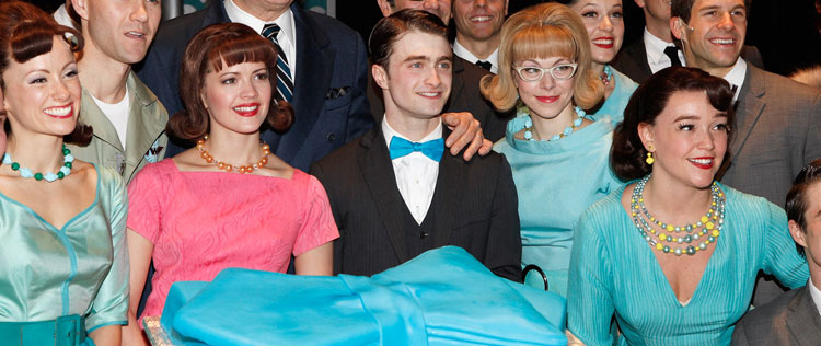 Daniel Radcliffe comemora 250 apresentações na Broadway