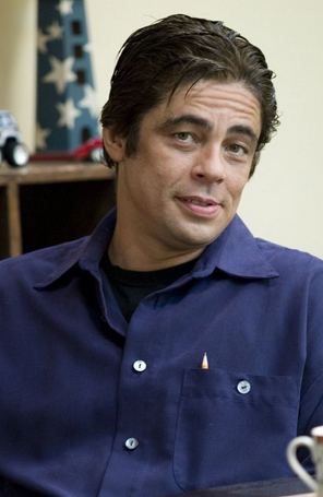 Benicio Del Toro deverá interpretar vilão na continuação da série <i>Star Trek</i>  