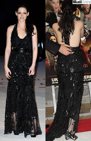 Kristen Stewart aposta em preto e bordados para <i>première</i>