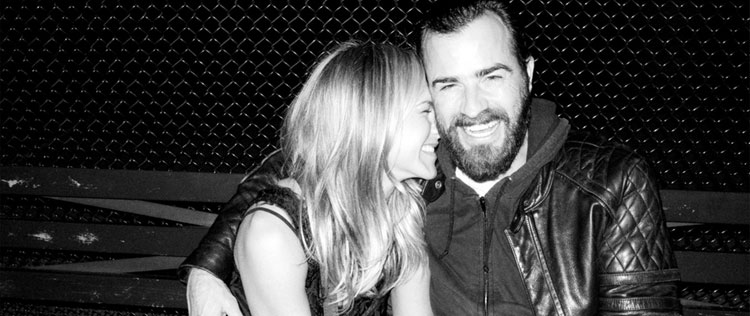 Jennifer Aniston e Justin Theroux se escondem em hotel