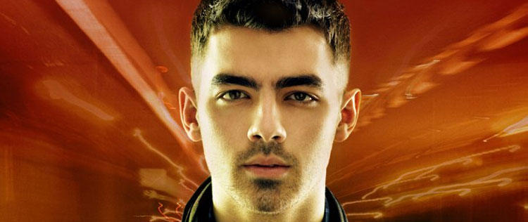 Joe Jonas sente saudade dos irmãos