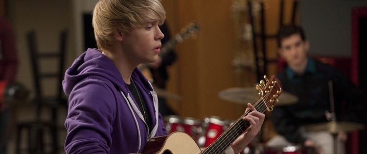 Sam entra para time de nado sincronizado em <i>Glee</i>