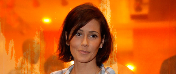Deborah Secco vai contracenar com Robin Williams e Elijah Wood