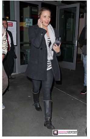 Dianna Agron curte <i>shows</i> de Kanye West e Jay-Z