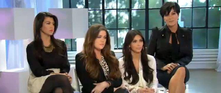 Clã Kardashian fala sobre <i>sex tape</i> e assume falta de talento
