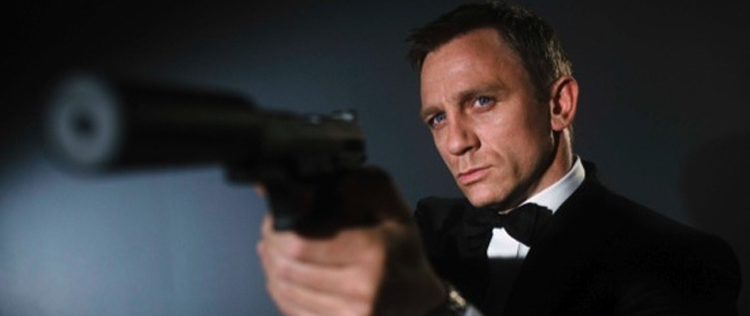 Daniel Craig poderá estrelar mais cinco filmes da franquia <i>007</i>
