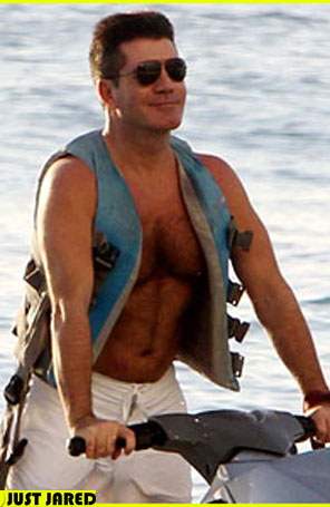 Simon Cowell anda de <i>Jet Ski</i> após <i>X Factor</i>