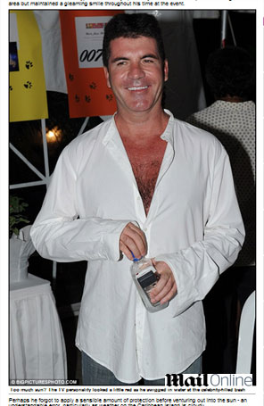 Simon Cowell aparece queimado de sol em Barbados