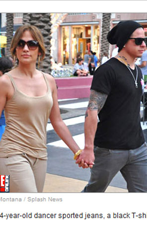 Jennifer Lopez deixa loja de mãos dadas com Casper Smart