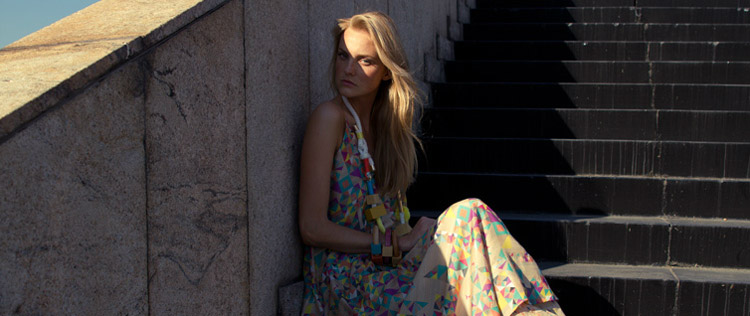 Carol Trentini vai apresentar desfile da <I>Givenchy</i>
