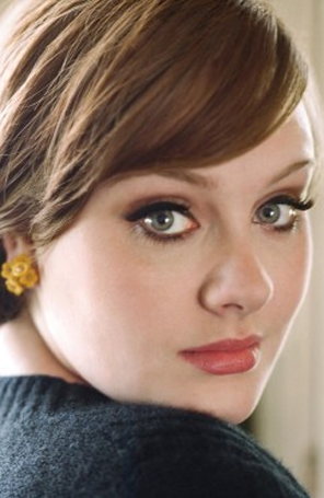 Adele esclarece boatos sobre namorar um homem casado