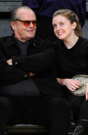 Jack Nicholson confere partida ao lado da filha