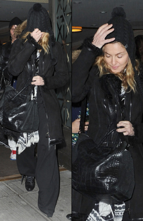 Madonna usa gorro para tentar se esconder de paparazzi