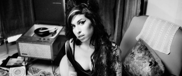 Amigo de Amy Winehouse concorre em <i>The Voice</i>