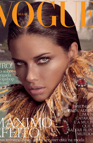 Adriana Lima posa em Foz do Iguaçu
