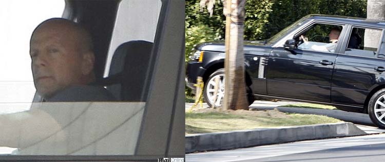 Demi Moore recebe visita do ex-marido, Bruce Willis
