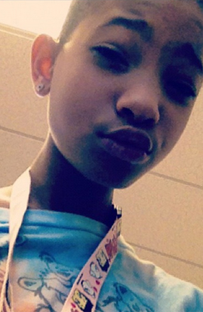 Willow Smith raspa a cabeça. Veja!
