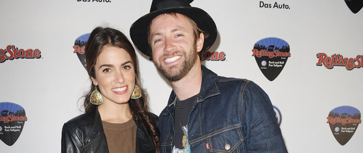 Nikki Reed e Paul McDonald passam o final de semana fora