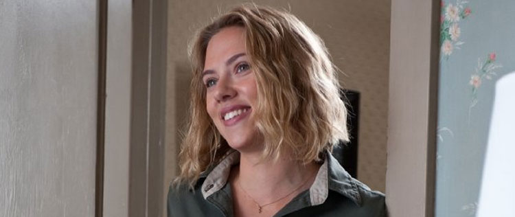 Scarlett Johansson elogia o estilo do casal Obama