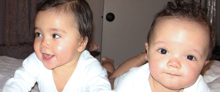 Mariah Carey divulga imagem dos filhos