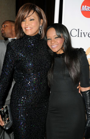 Filha de Whitney Houston é hospitalizada