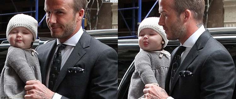 Filha de David Beckham mostra a língua para <i>paparazzi</i>