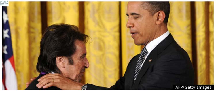 Al Pacino ganha Medalha Nacional de Artes das mãos de Barack Obama