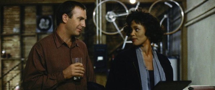 Kevin Costner discursa em funeral de Whitney Houston e relembra <I>O Guarda-Costas</i>