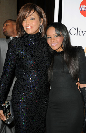 Filha de Whitney Houston desaparece após funeral