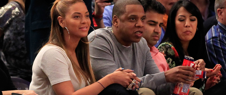 Beyoncé e Jay-Z saem pela primeira vez após nascimento de Blue Ivy