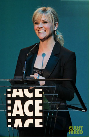 Reese Witherspoon apresenta o <i>ACE Eddie Awards</i>