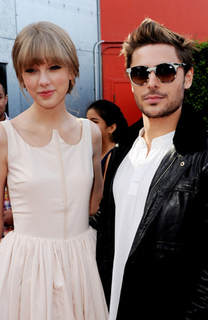 Taylor Swift ensinou Zac Efron a tocar violão