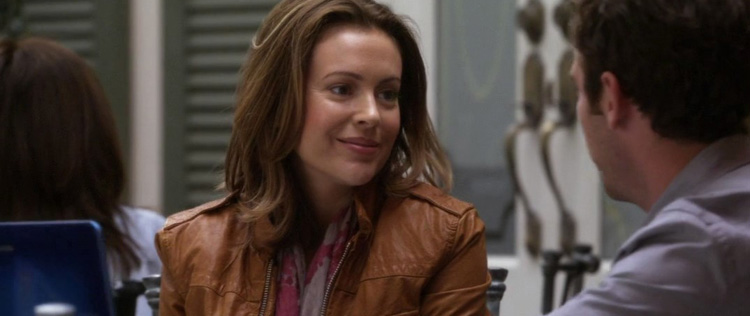 Alyssa Milano vai reprisar papel em <i>Breaking In</i>