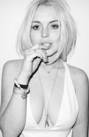 Lindsay Lohan nega ter atropelado gerente de casa noturna