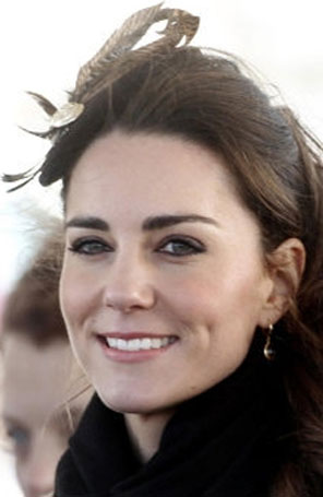 Rainha Elizabeth II se sente à vontade com Kate Middleton